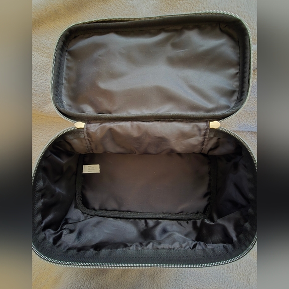 NWT Sonia Kashuk Black Train Case with Gold Accents - Picture 5 of 8